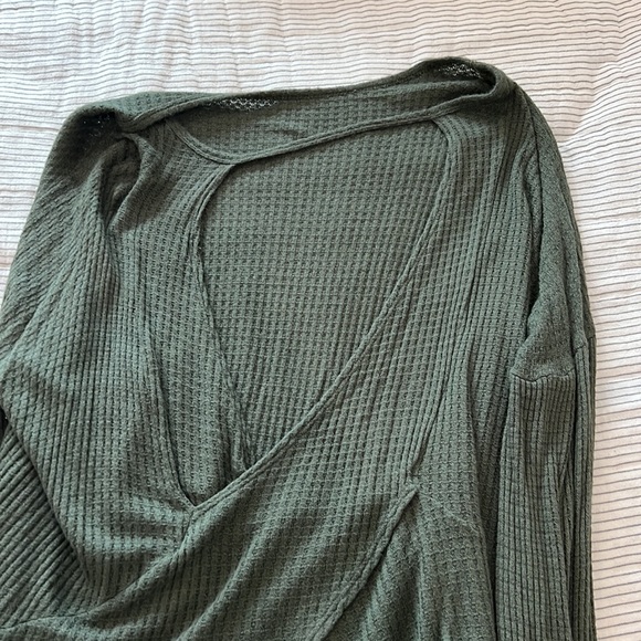 Green Top - Picture 2 of 2